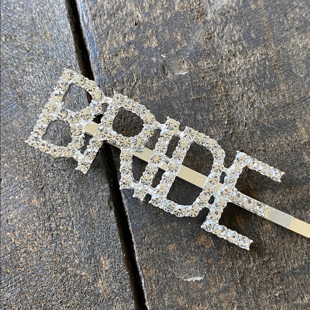 NWOT Bride Bling Hair Pin